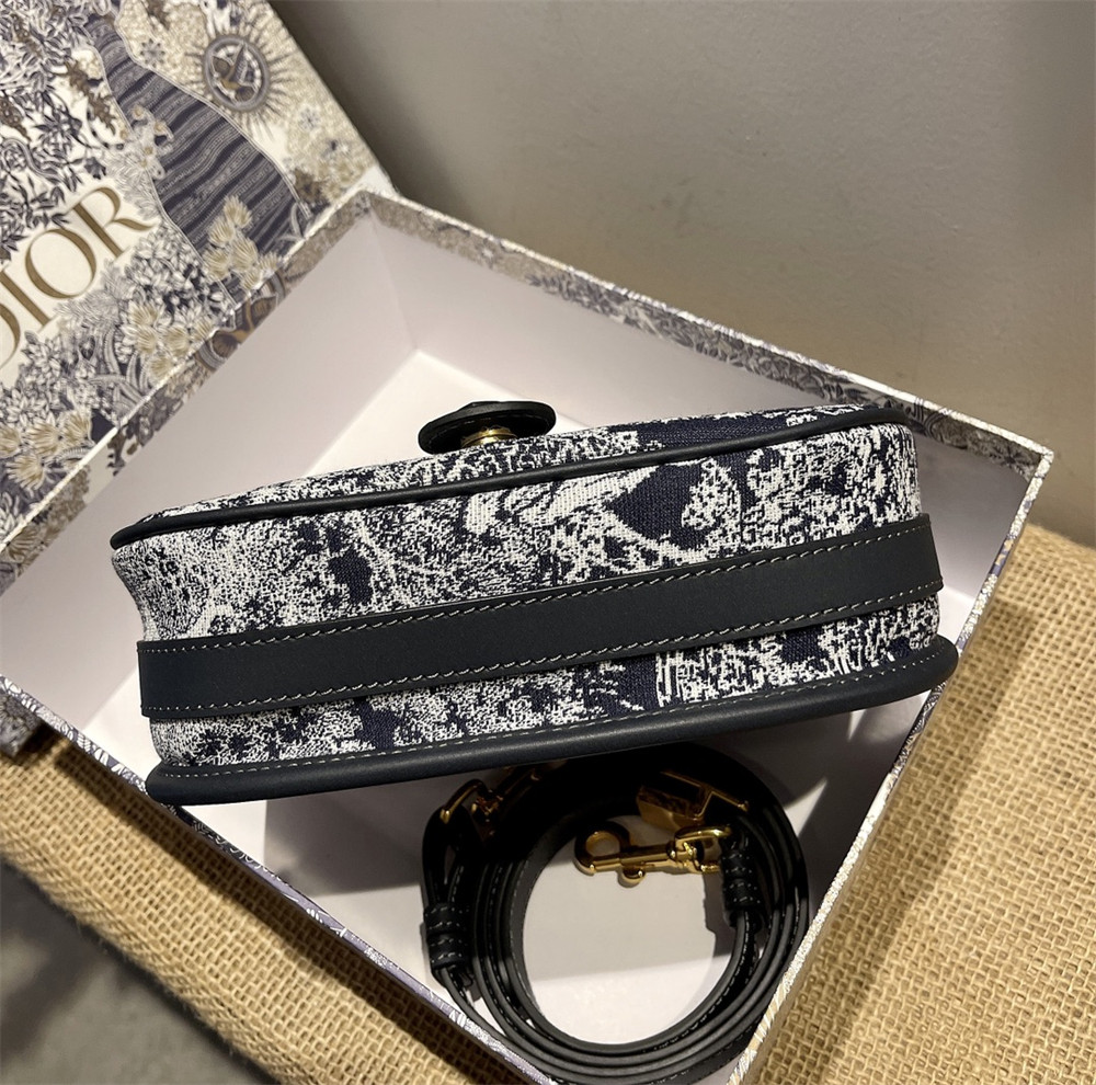 MEDIUM D10r BOBBY BAG white black D10r Oblique Jacquard