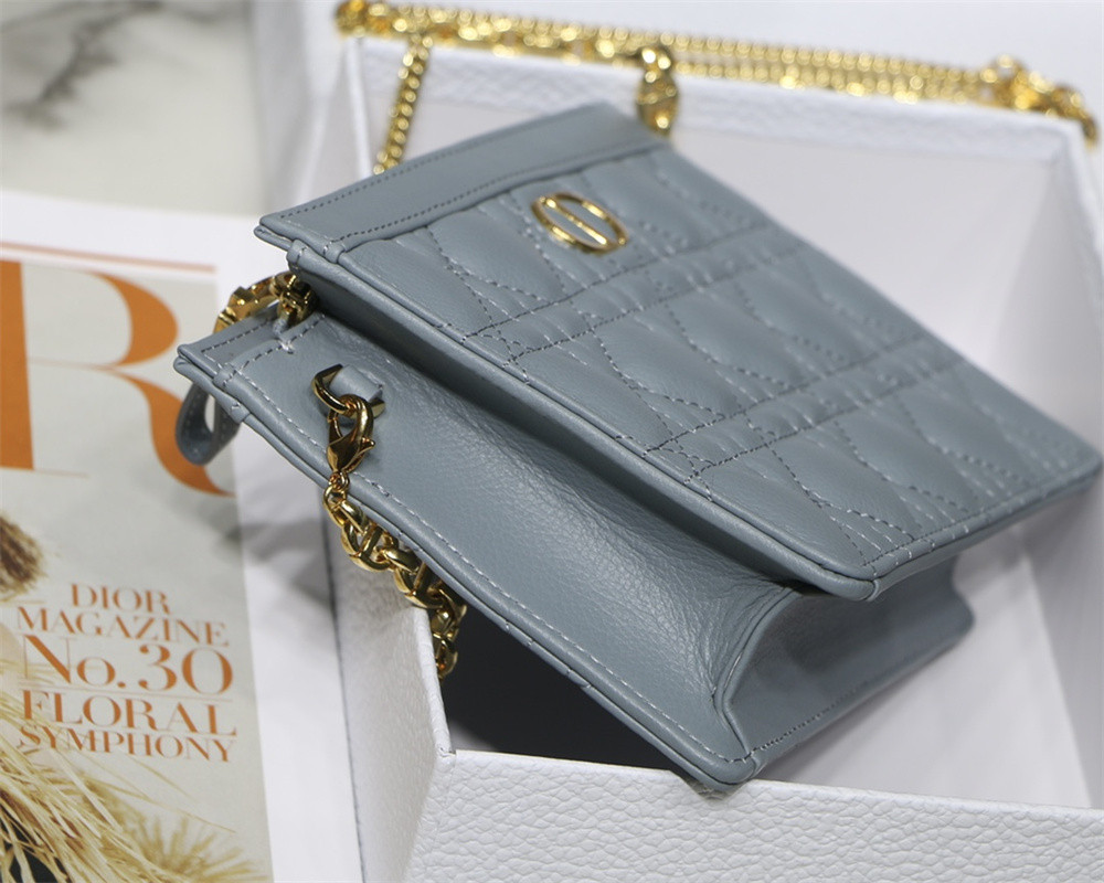 D10r CARO ZIPPED POUCH WITH CHAIN Blue S*pple Cannage Calfskin 19 x 14 x 4.5 cm