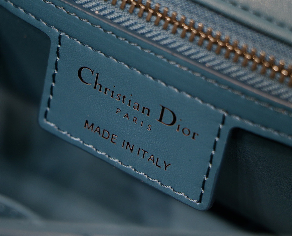 MEDIUM D10r CARO BAG Navy S*pple Cannage Calfskin With Silver Hardware 25.5 x 15.5 x 8 cm