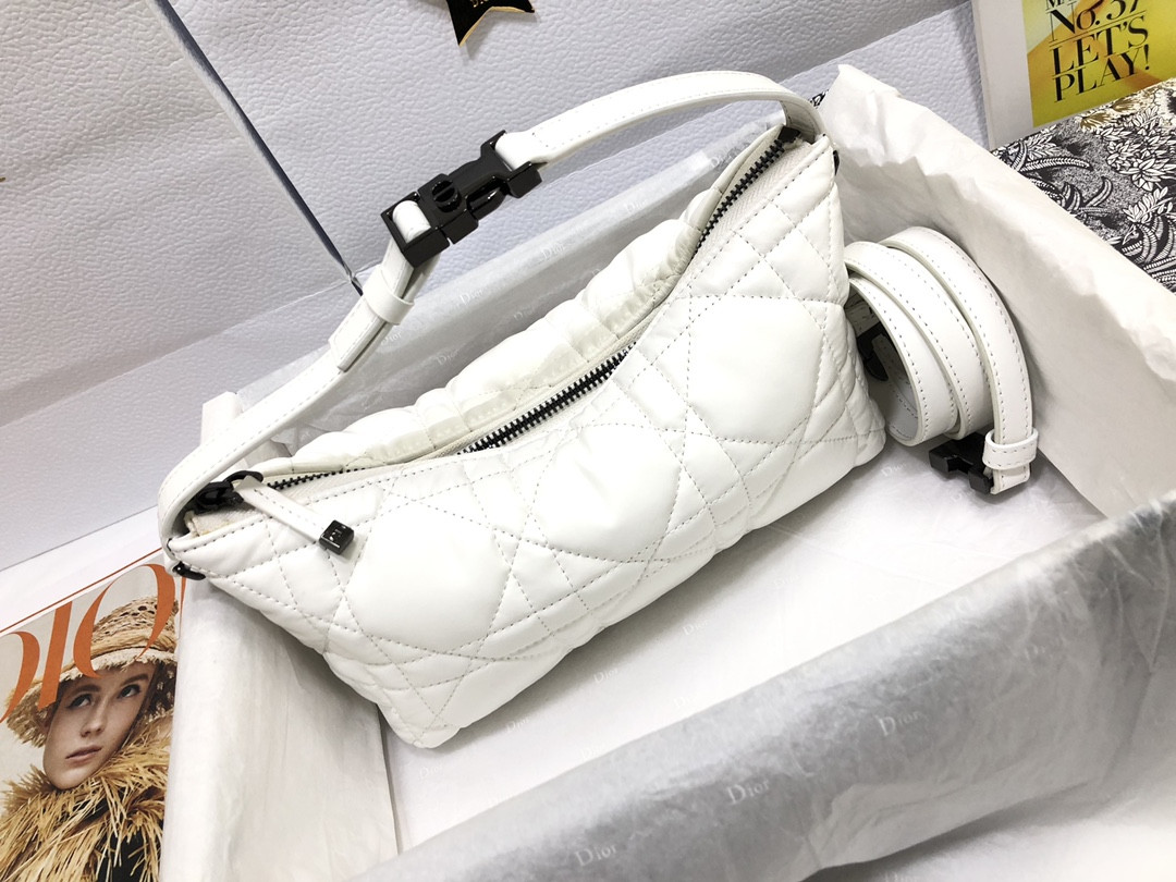 MEDIUM D10r TRAVEL NOMAD POUCH