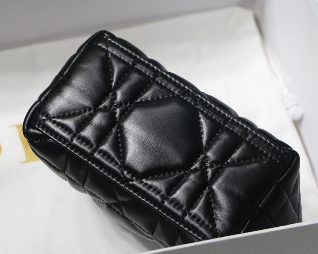 D10r TRAVEL NOMAD POUCH BLACK