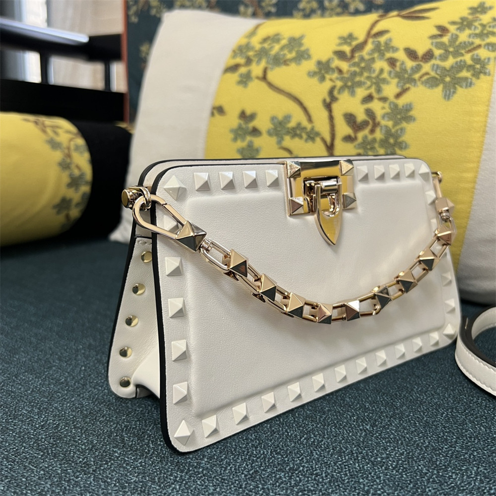 Va1e*ntin0 GARAVANI ROCKSTUD23 SMALL SMOOTH CALFSKIN SHOULDER BAG IVORY