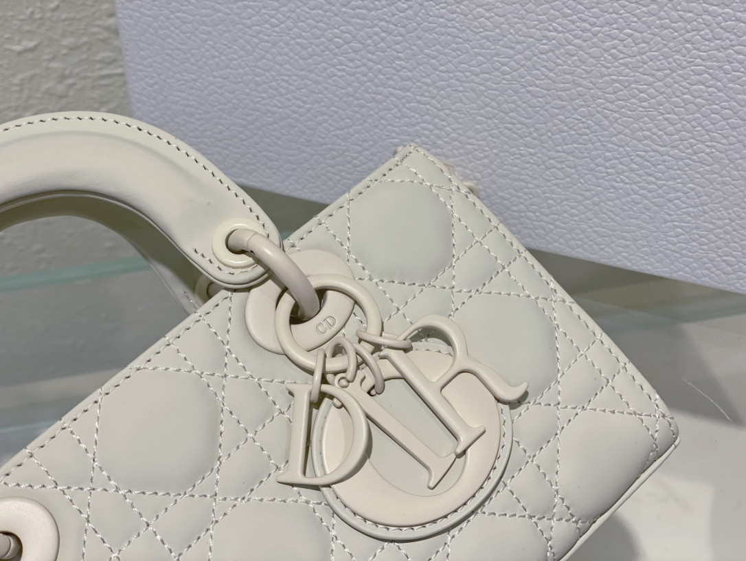 D10r SMALL LADY D-JOY BAG Ultramatte White Cannage Calfskin