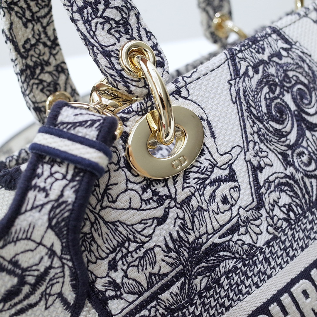 MEDIUM D10r LADY D-LITE BAG  24 x 20 x 11 cm