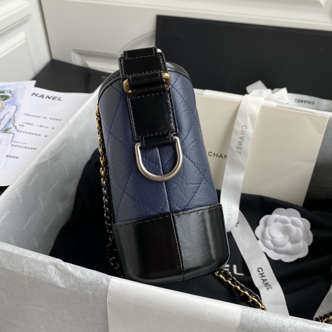 Ch**el Gabrielle SMALL BLUE 20 x 15 x 8cm