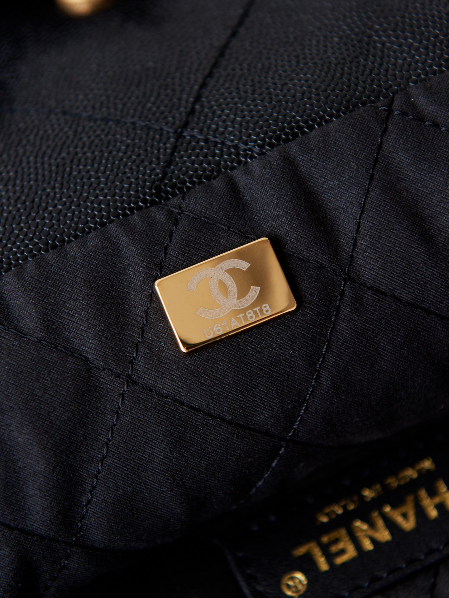 Ch**el 22 HANDBAG Shiny Calfskin Black 15.2×16.4×3.1 in