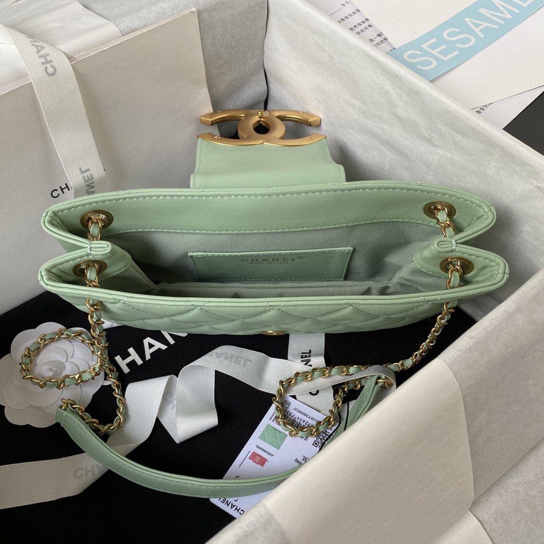 Ch**el BAGUETTE BAG LIGHT GREEN 4.5 × 9.4 × 1.8 in