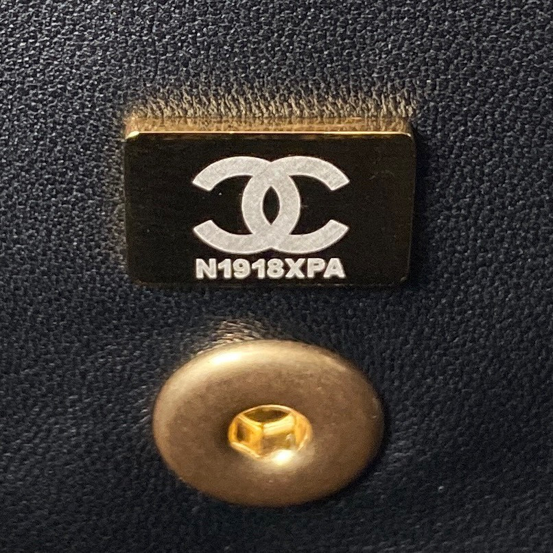 Ch**el MINI FLAP BAG BLACK 12×19×8cm