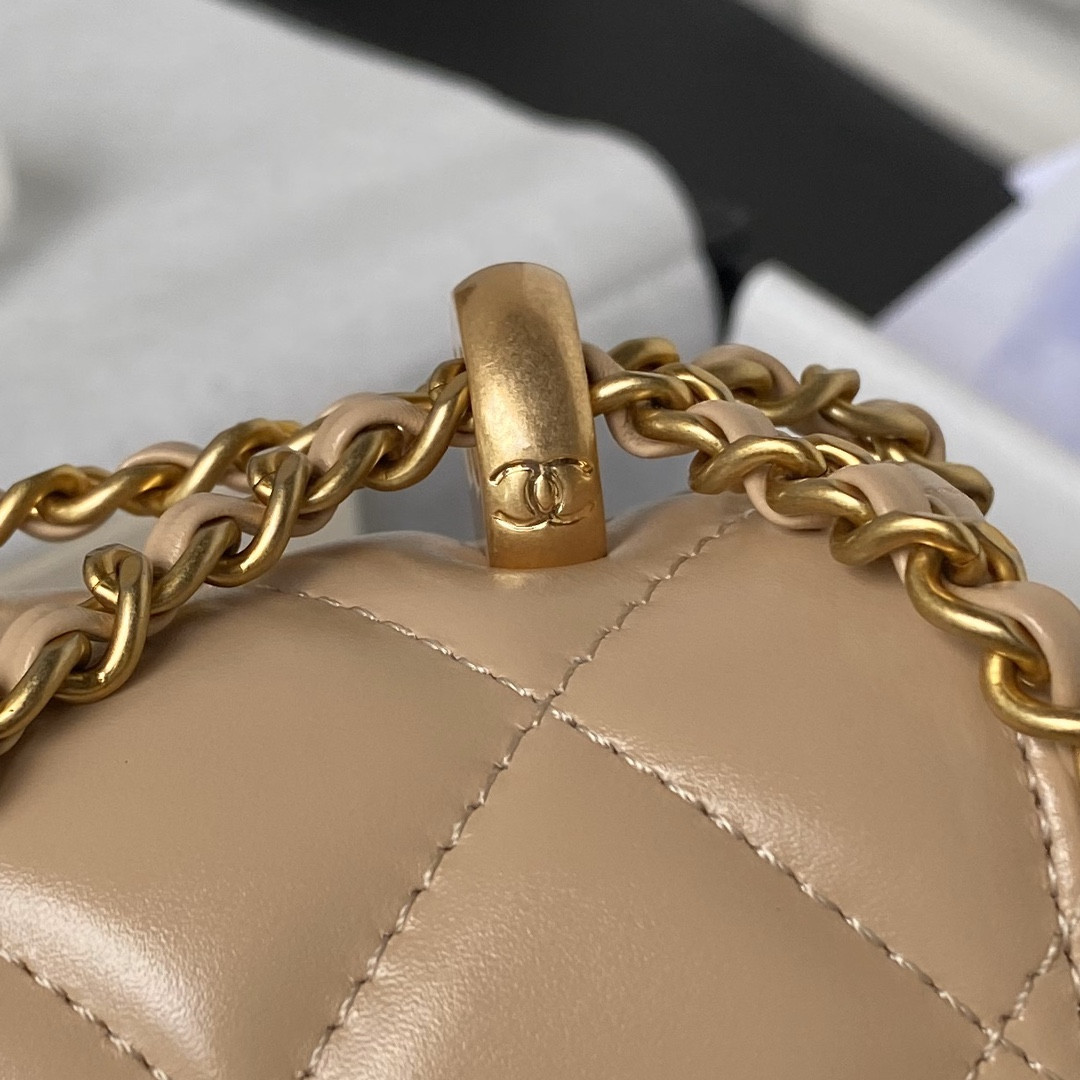 Ch**el FLAP BAG Apricot 22×14.5×8cm