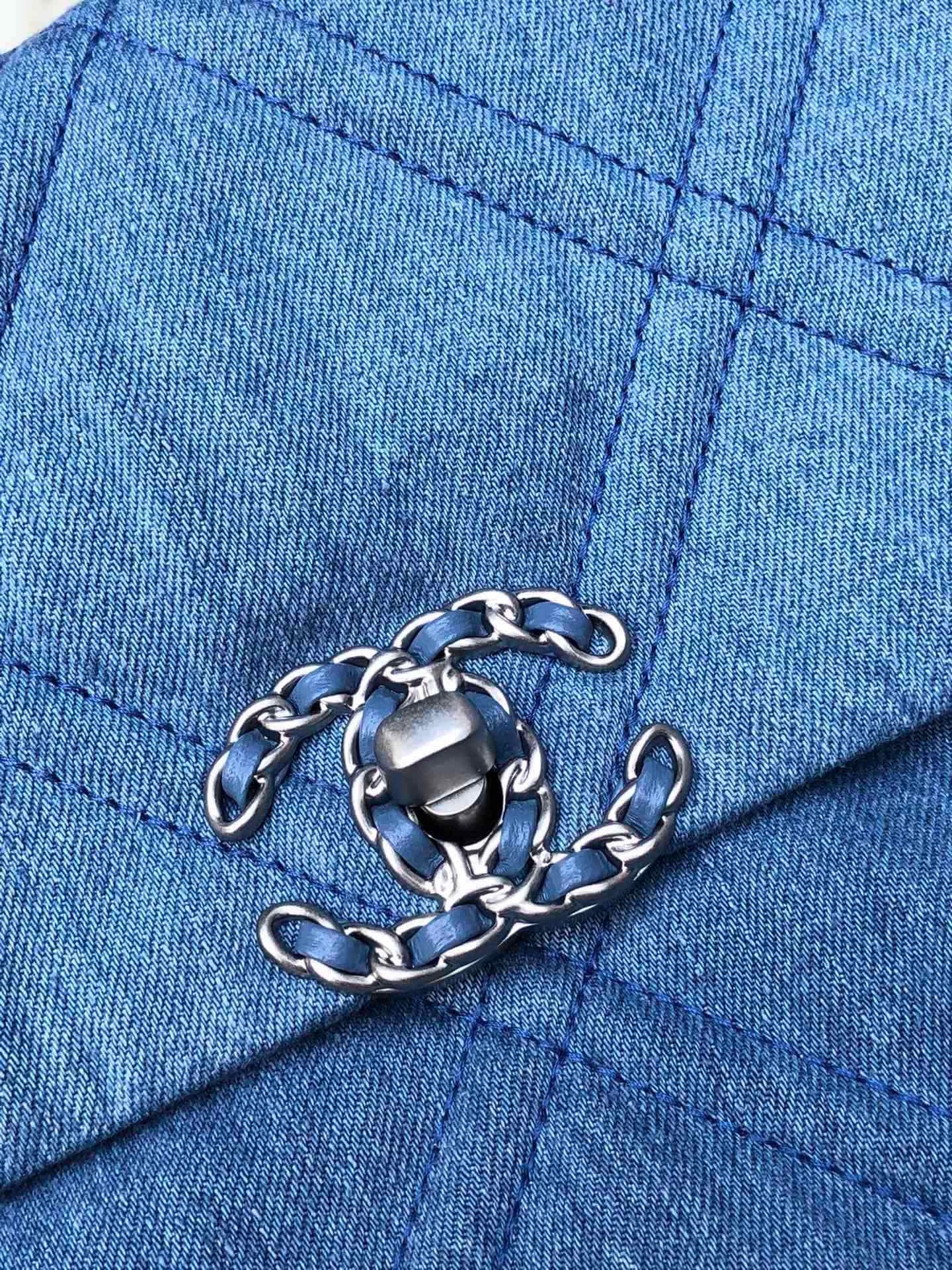 Ch**el 19 LARGE HANDBAG, Gold-Tone, Silver-Tone & Ruthenium-Finish Metal Blue 7.8 × 11.7 × 3.9 in