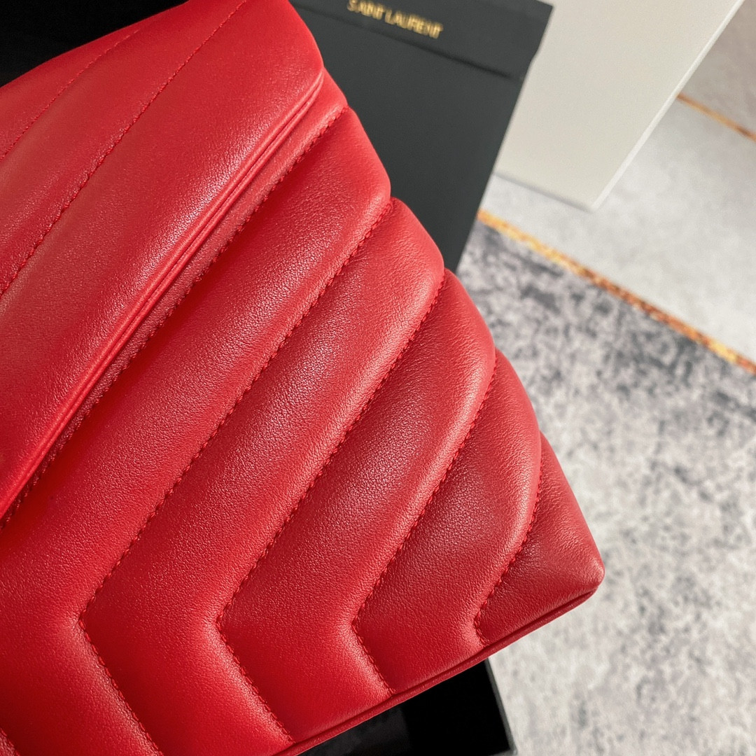 Y51 LOULOU SMALL IN QUILTED LEATHER SHINY RED GOLD 9 X 6.1 X 3.3 INCHES