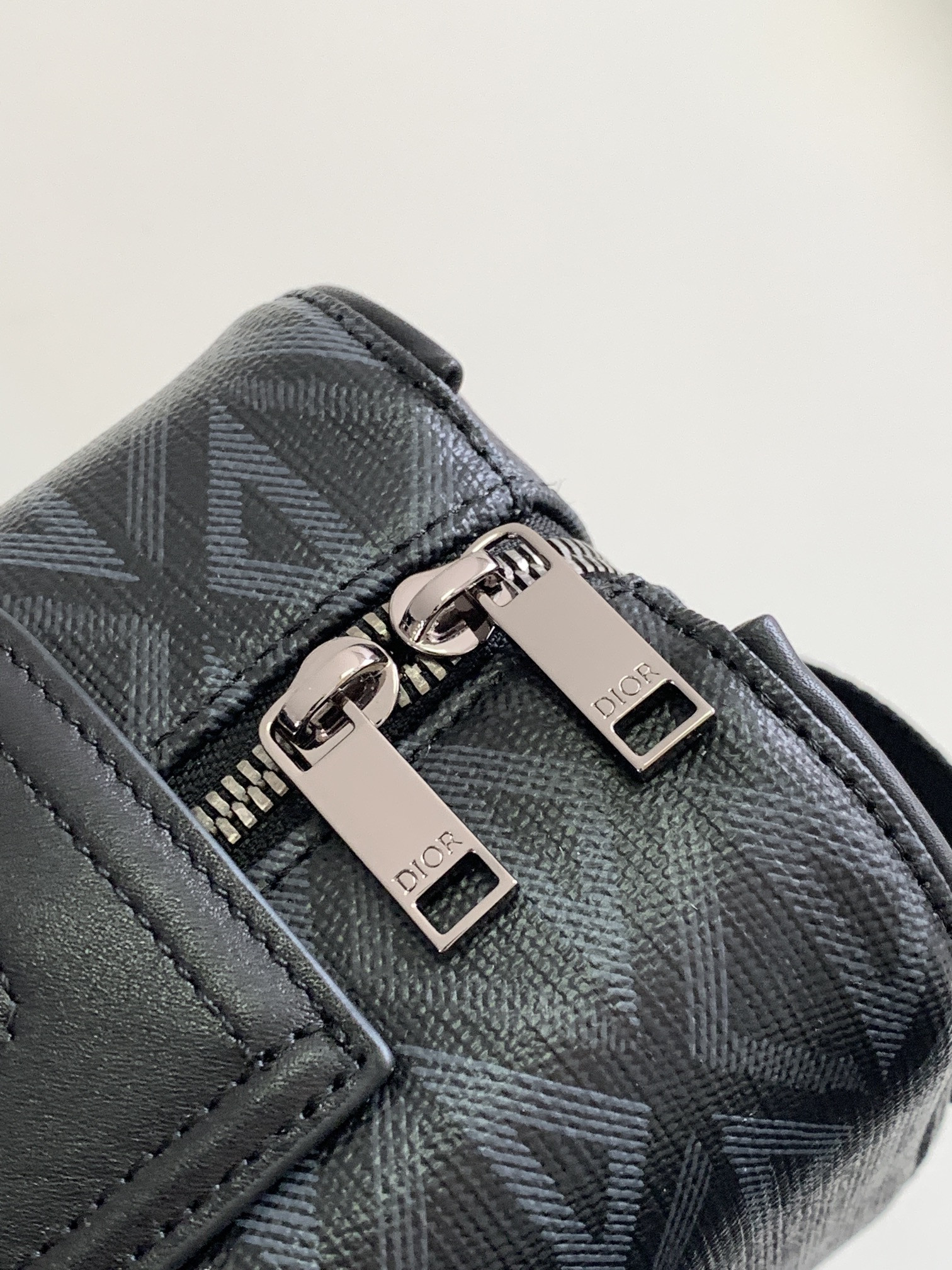 D10r Lingot Toiletry Bag Mirage Technical Fabric 8.5 x 5 x 4 inches