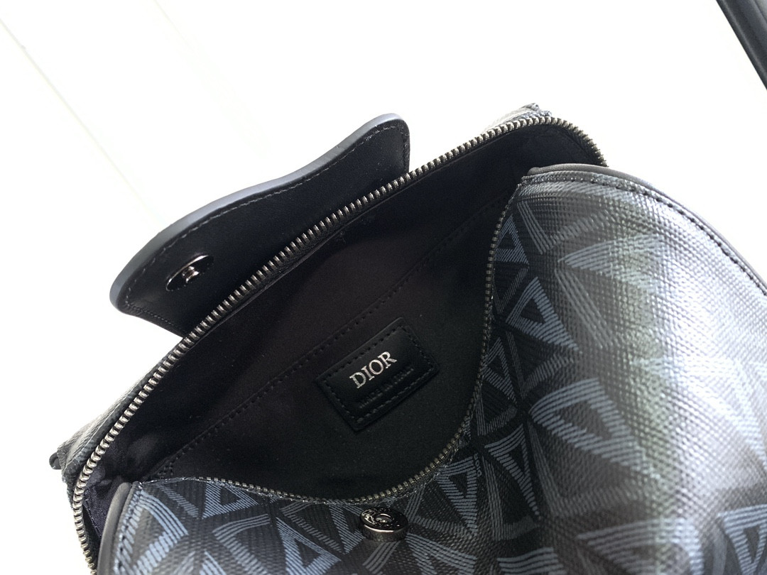 D10r Lingot Toiletry Bag Mirage Technical Fabric 8.5 x 5 x 4 inches