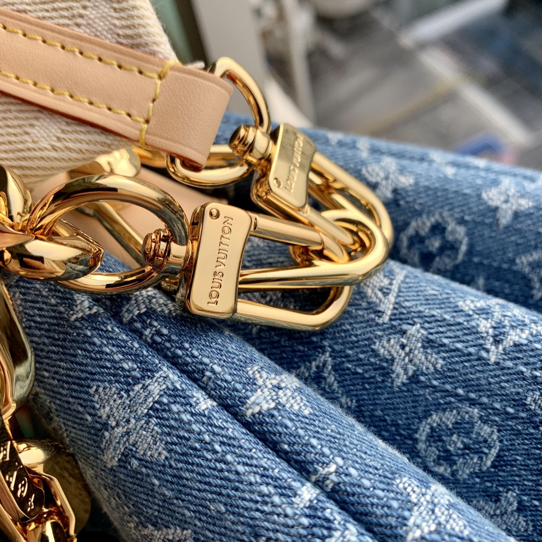 L0vis Vvtt0n M24564 Coussin PM 10.2 x 7.9 x 4.7 inches