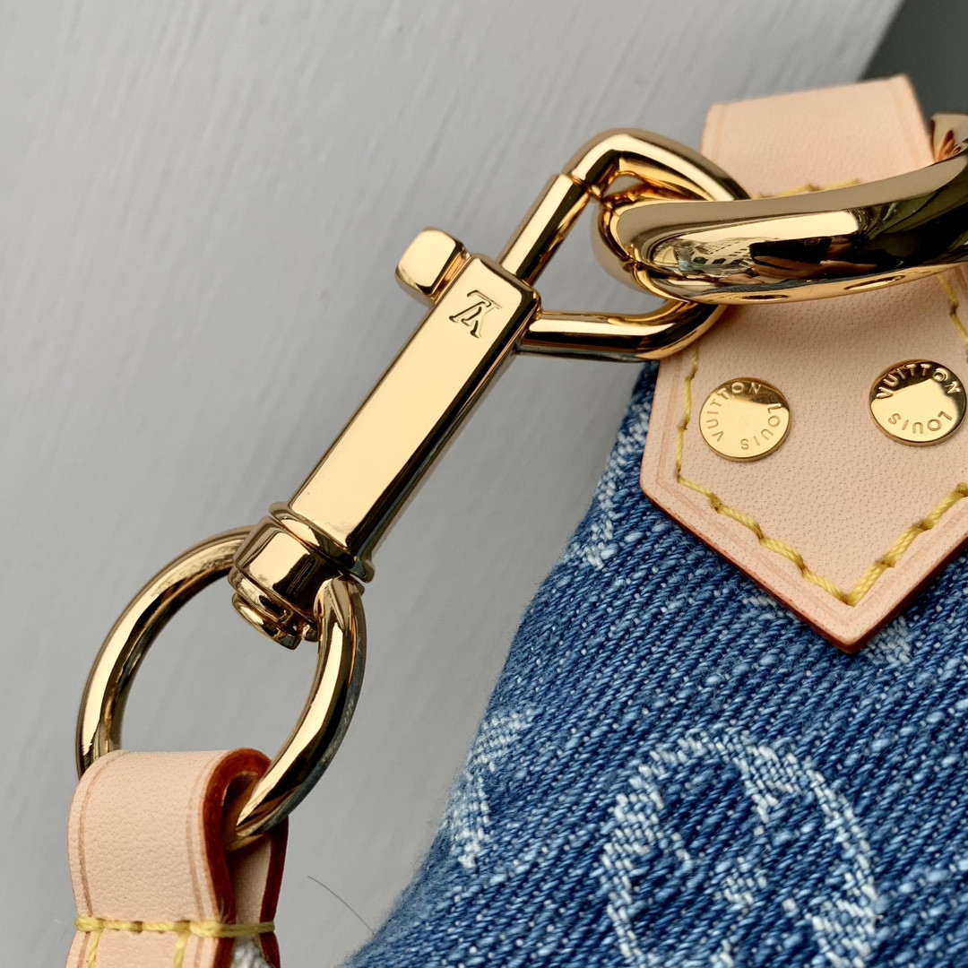 L0vis Vvtt0n M46837 High Rise 15 x 6.3 x 3.1 inches