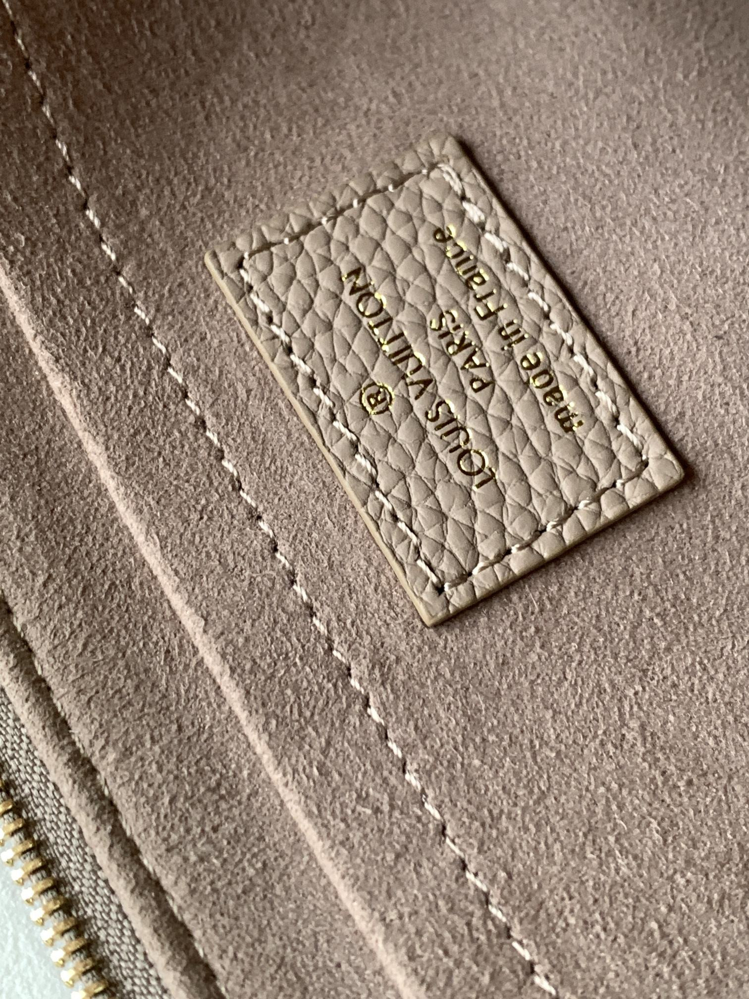 L0vis Vvtt0n Multi Pochette Accessoires Gray 9.4 x 5.3 x 1.6 inches