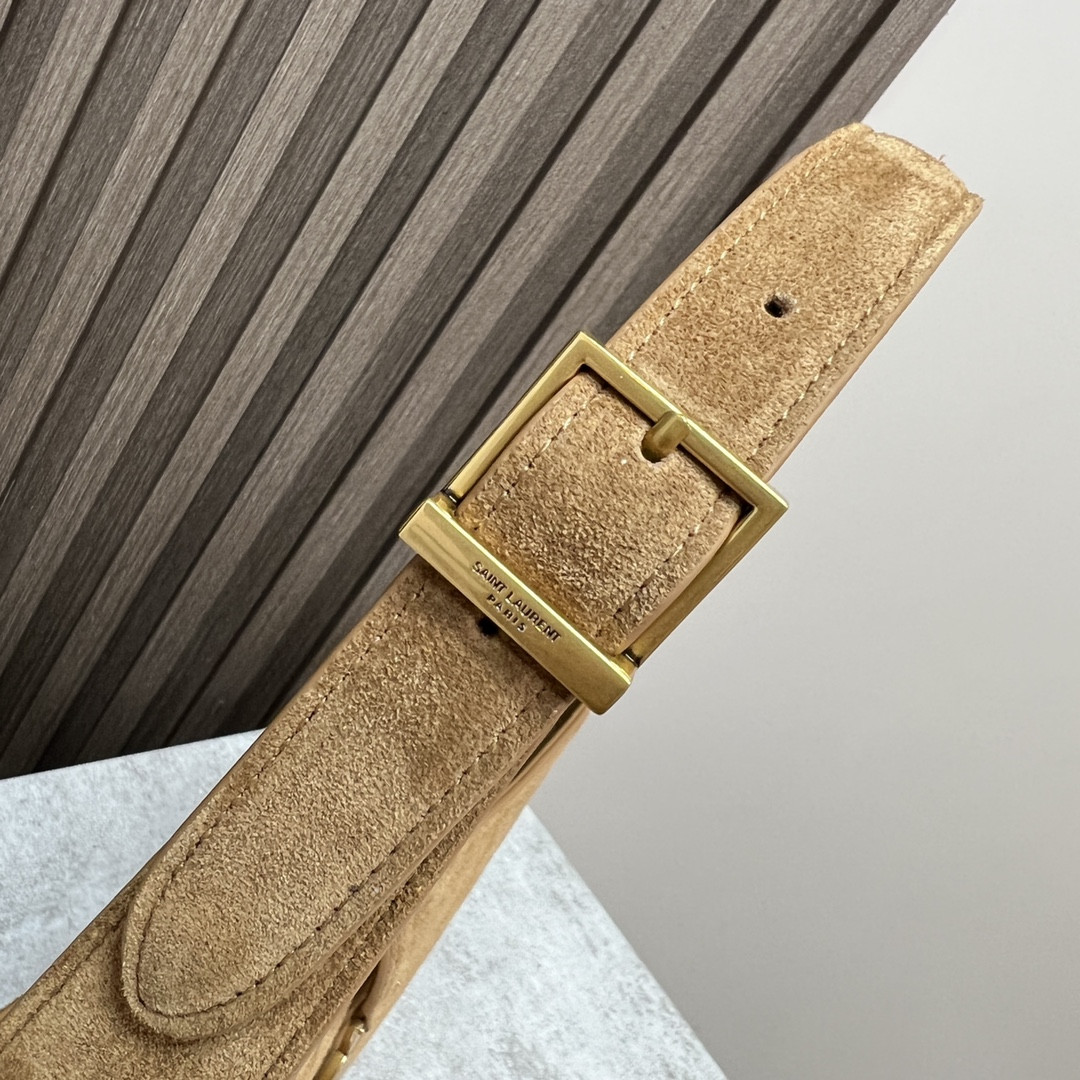 Y51 LE 5 À 7 IN SUEDE BROWN 9 X 6.3 X 2.5 INCHES