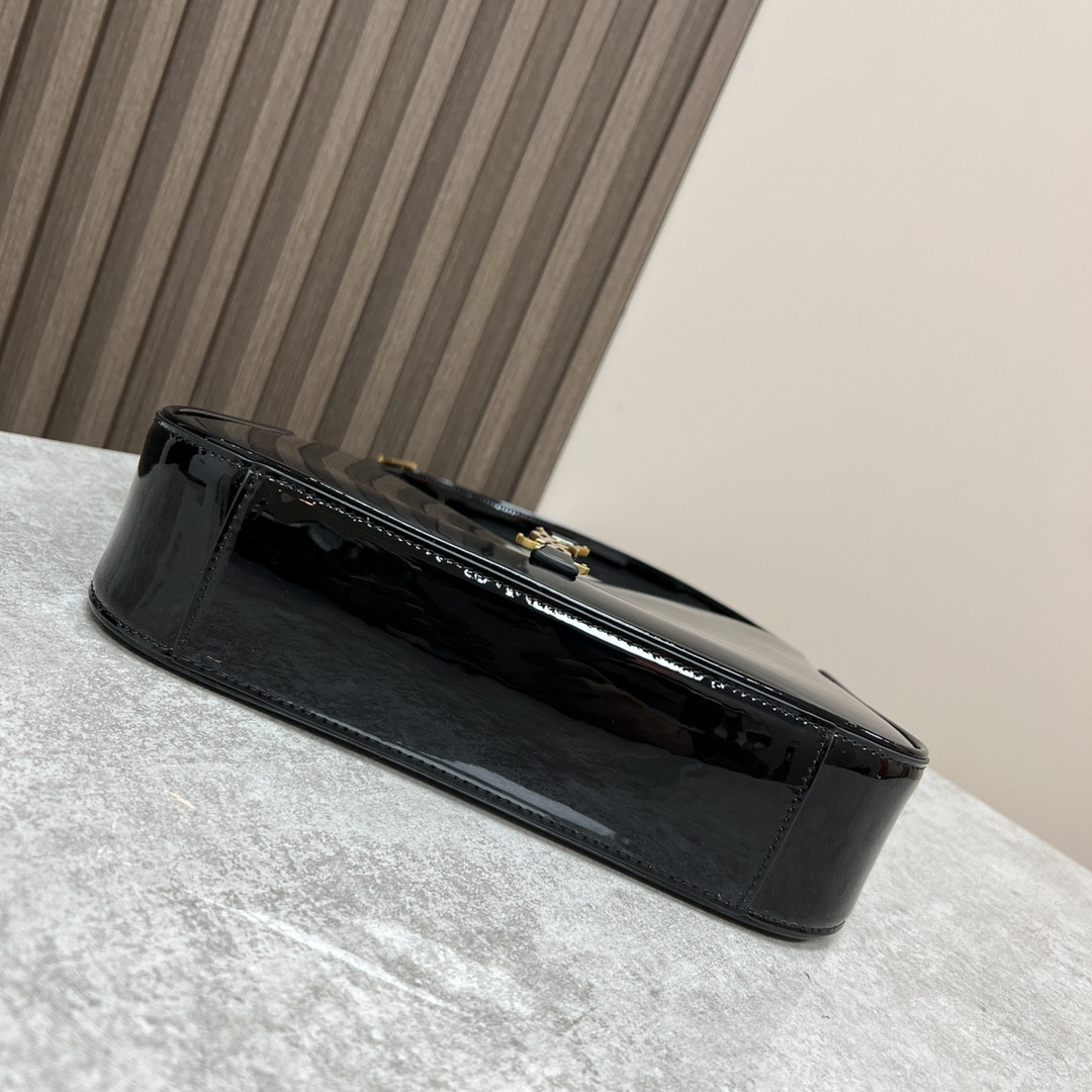 Y51 LE 5 À 7 IN SHINY LEATHER BLACK 9 X 6.3 X 2.5 INCHES