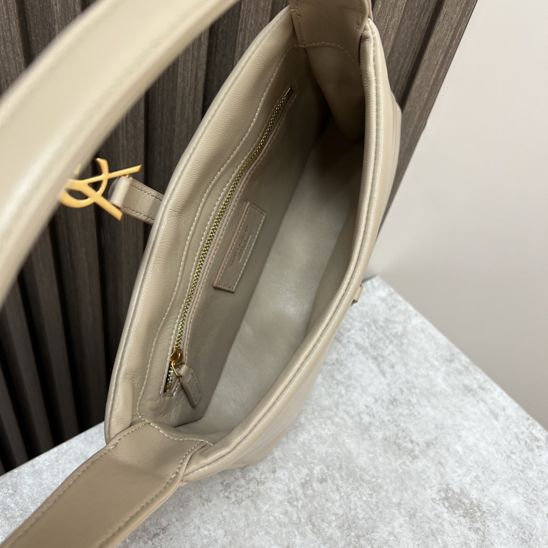 Y51 LE 5 À 7 IN SMOOTH LAMBSKIN white 9 X 6.3 X 2.5 INCHES