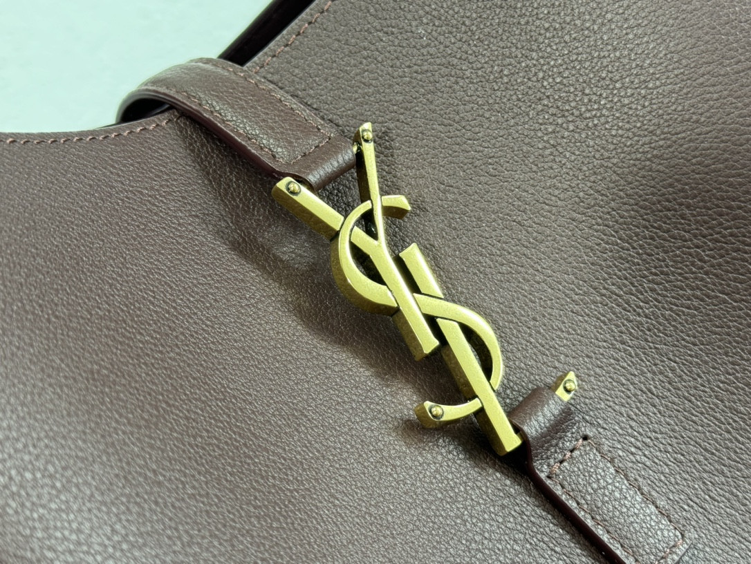 Y51 LE 5 À 7 S*pPLE LARGE IN SMOOTH LEATHER DARK RED 11.8" X 11" X 4.3"