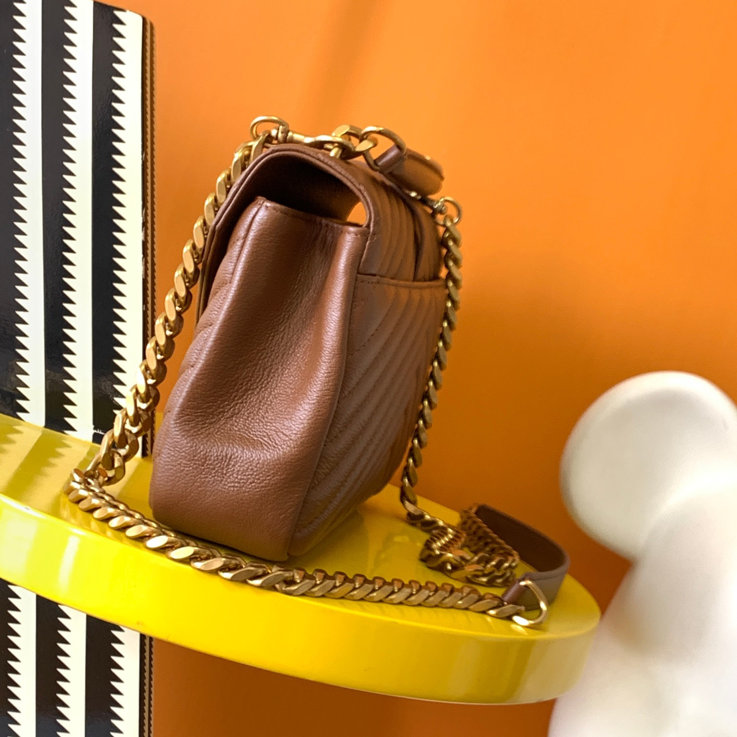 Y51 COLLEGE MEDIUM IN QUILTED LEATHER COFFEE 9.4 X 6.6 X 2.5 INCHES