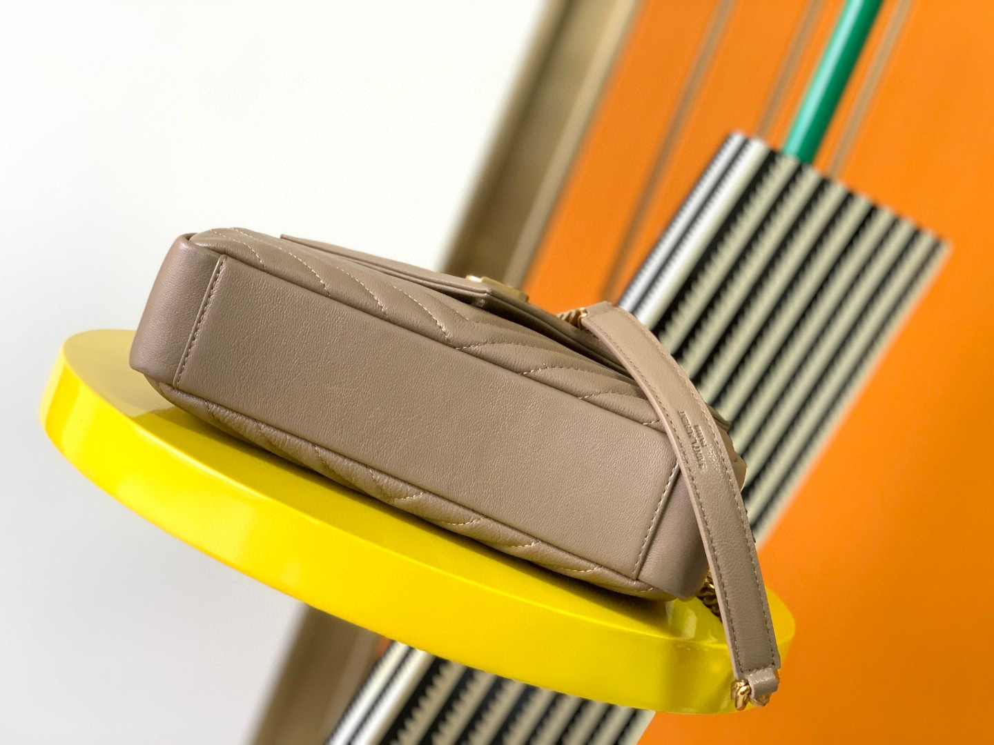 Y51 COLLEGE MEDIUM IN QUILTED LEATHER BROWN 9.4 X 6.6 X 2.5 INCHES