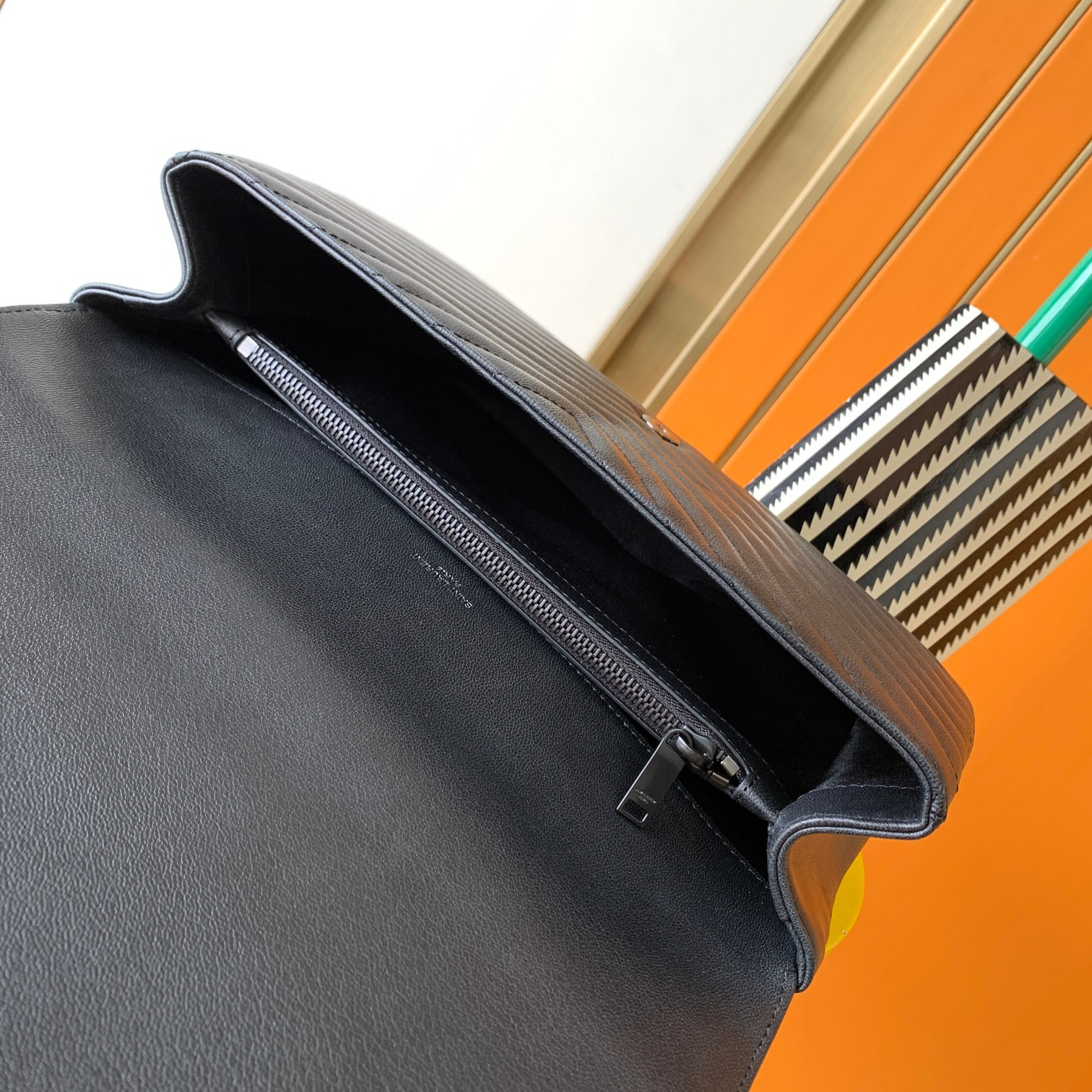 Y51 COLLEGE MEDIUM IN QUILTED LEATHER ALL BLACK 9.4 X 6.6 X 2.5 INCHES