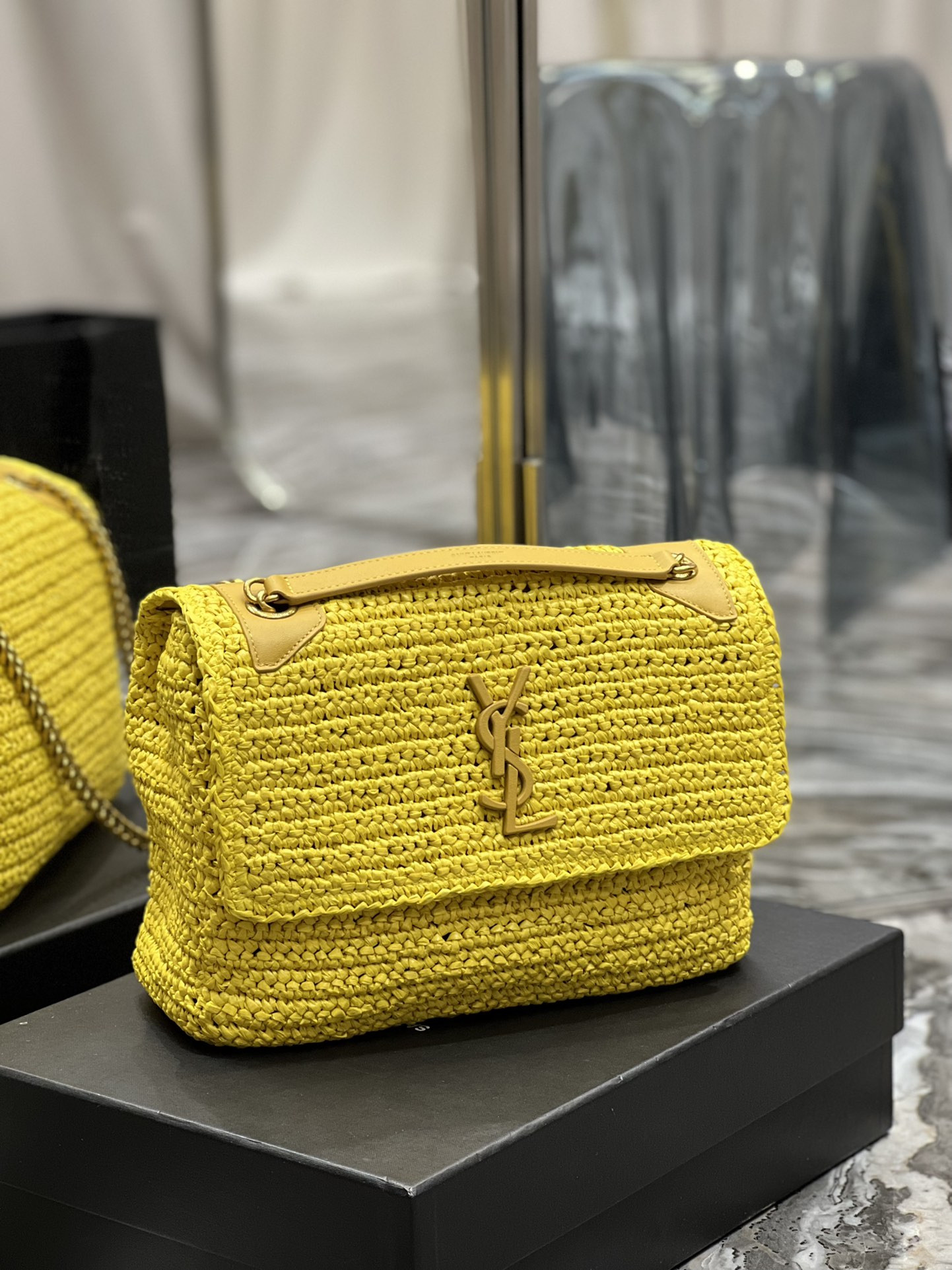 Y51 NIKI MEDIUM CHAIN BAG IN RAFFIA AND LEATHER YELLOW 11 X 7.8 X 3.3 INCHES