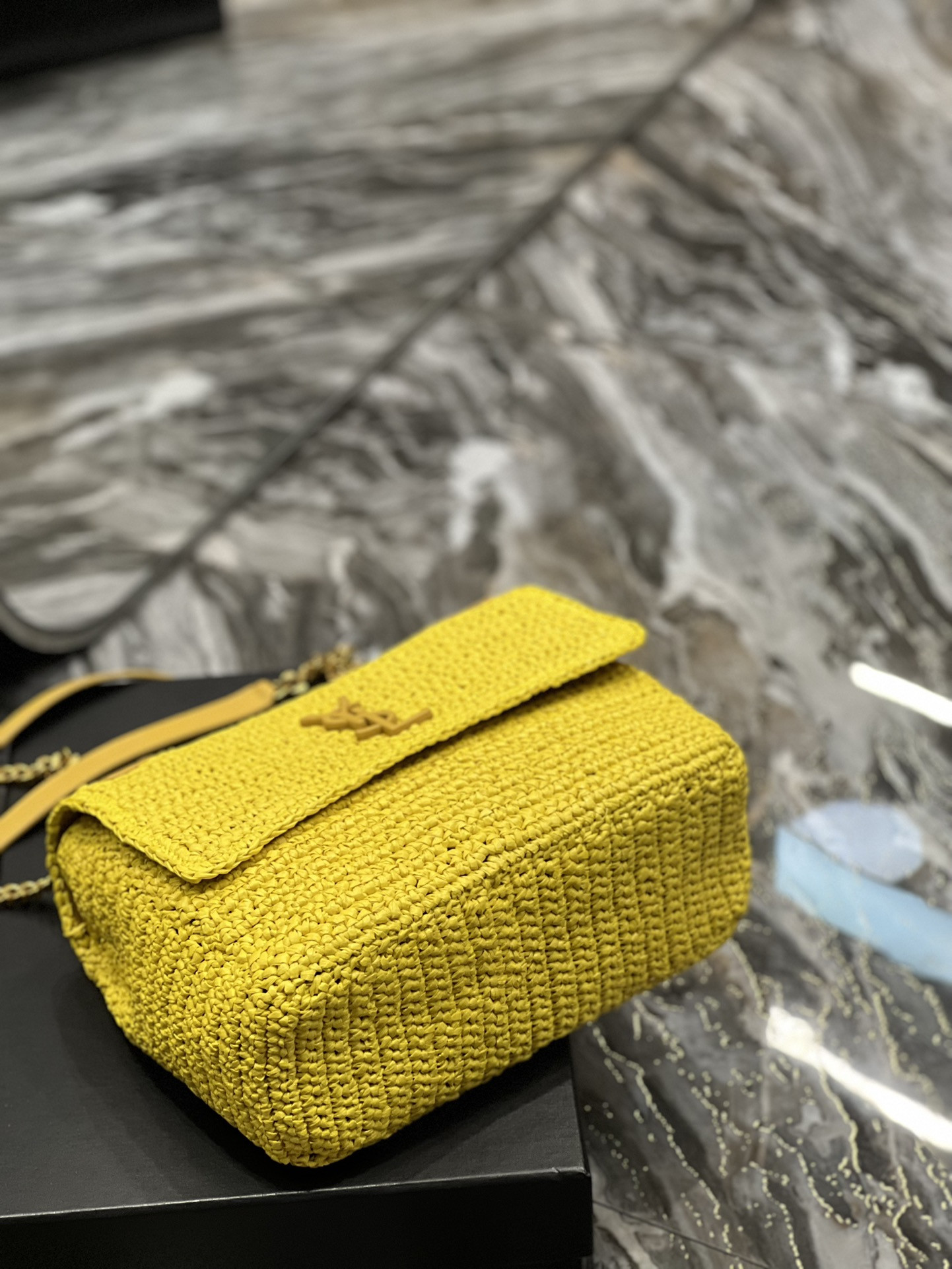 Y51 NIKI MEDIUM CHAIN BAG IN RAFFIA AND LEATHER YELLOW 11 X 7.8 X 3.3 INCHES