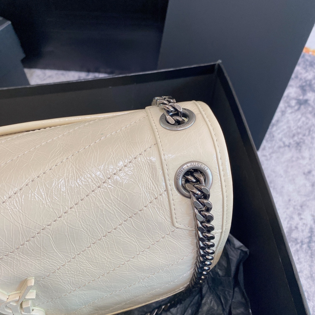 Y51 NIKI MEDIUM IN VINTAGE LEATHER WHITE 11 X 7.8 X 3.3 INCHES