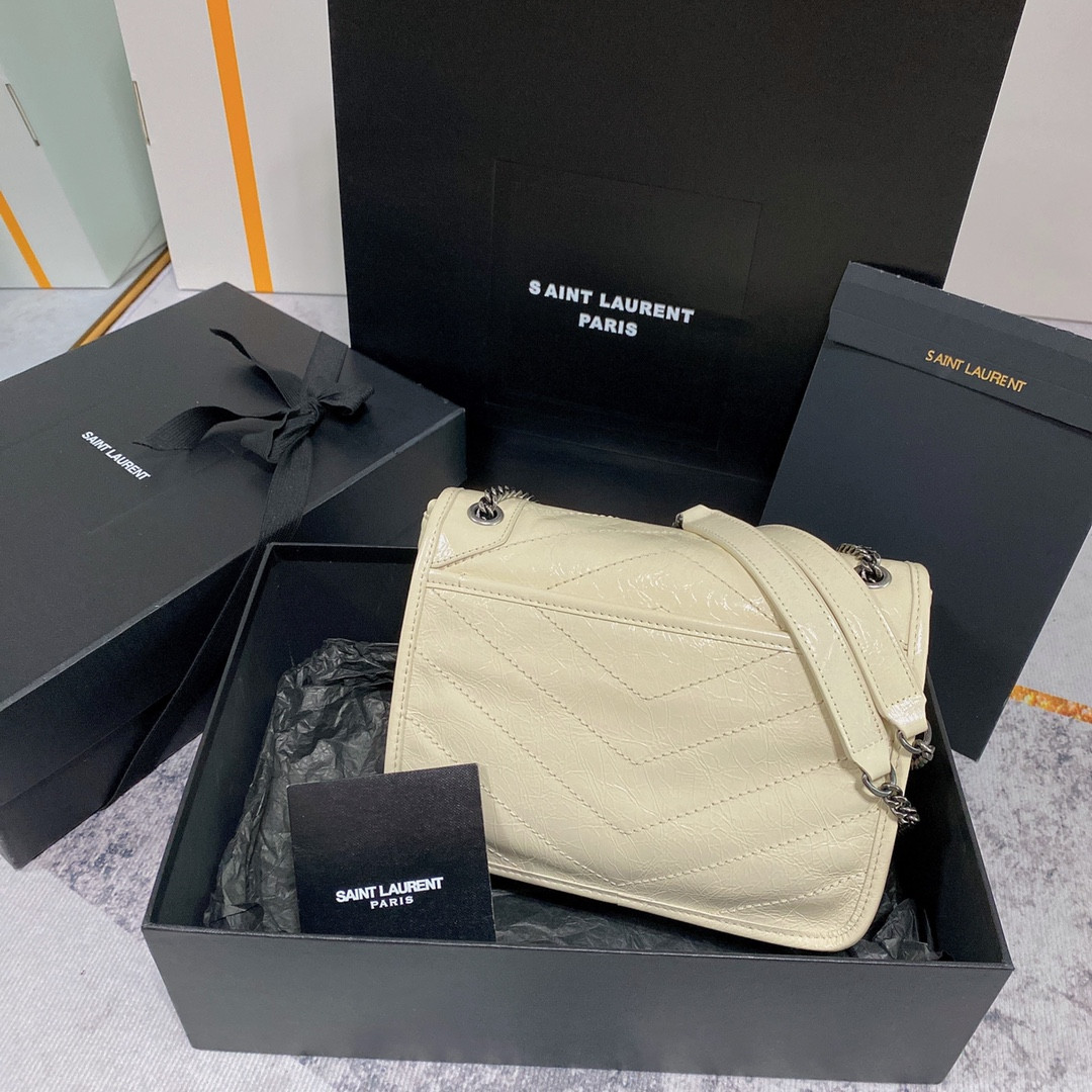 Y51 NIKI BABY IN VINTAGE LEATHER BLANC VINTAGE 8.2 X 6 X 2.9 INCHES