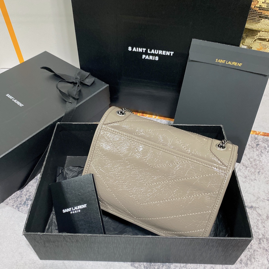 Y51 NIKI BABY IN VINTAGE LEATHER LIGHT GRAY 8.2 X 6 X 2.9 INCHES