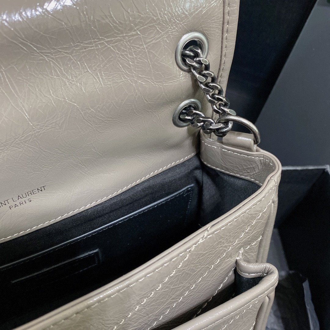 Y51 NIKI BABY IN VINTAGE LEATHER LIGHT GRAY 8.2 X 6 X 2.9 INCHES