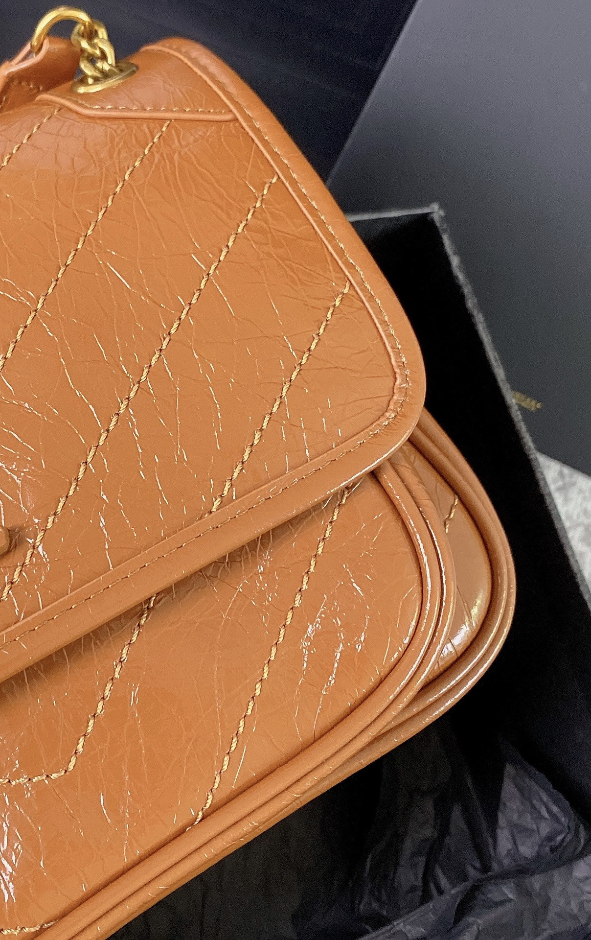 Y51 NIKI BABY IN VINTAGE LEATHER LIGHT CARAMEL 8.2 X 6 X 2.9 INCHES