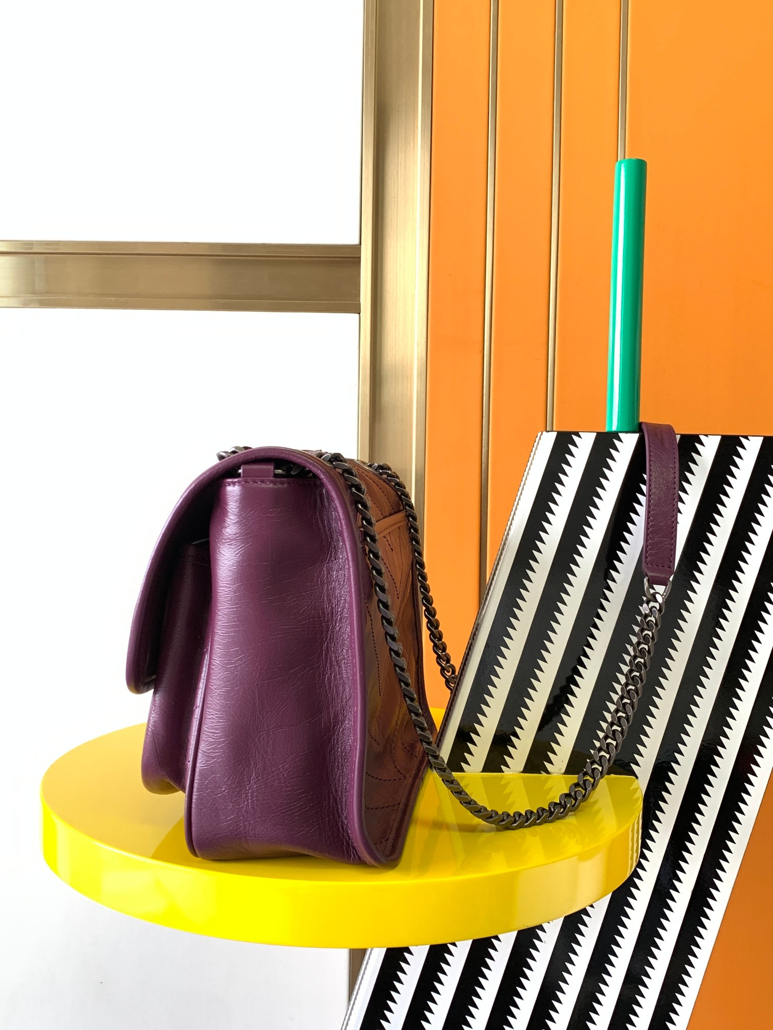 Y51 NIKI MEDIUM IN VINTAGE LEATHER PURPLE 11 X 7.8 X 3.3 INCHES