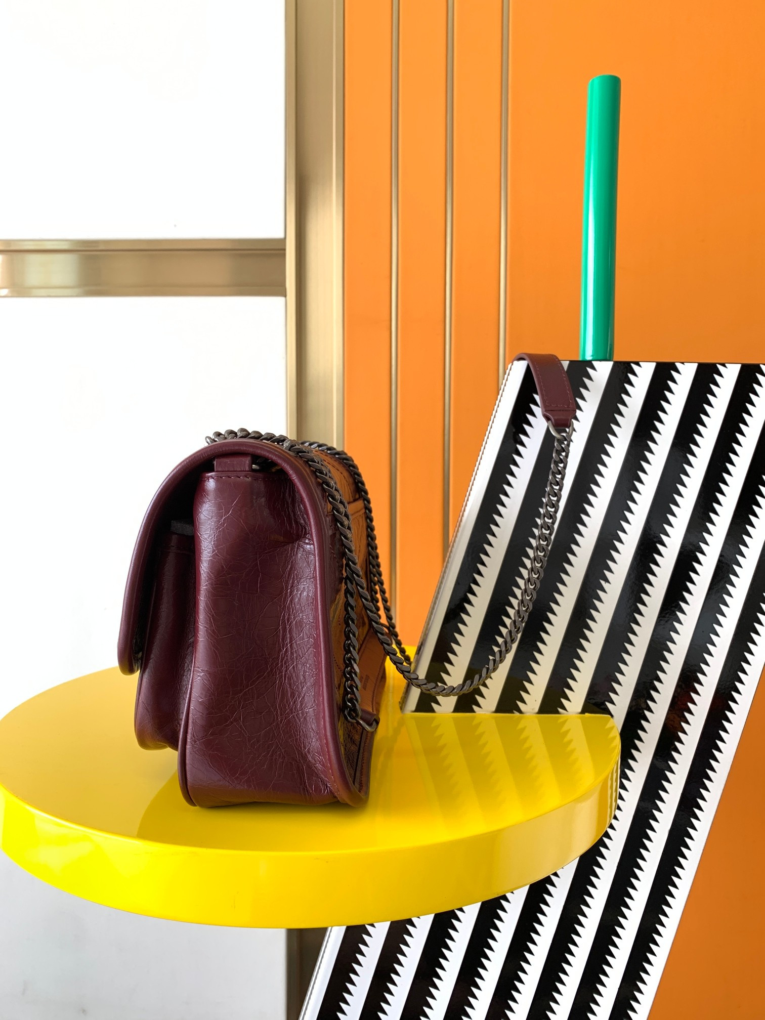 Y51 NIKI BABY IN VINTAGE LEATHER Claret 8.2 X 6 X 2.9 INCHES