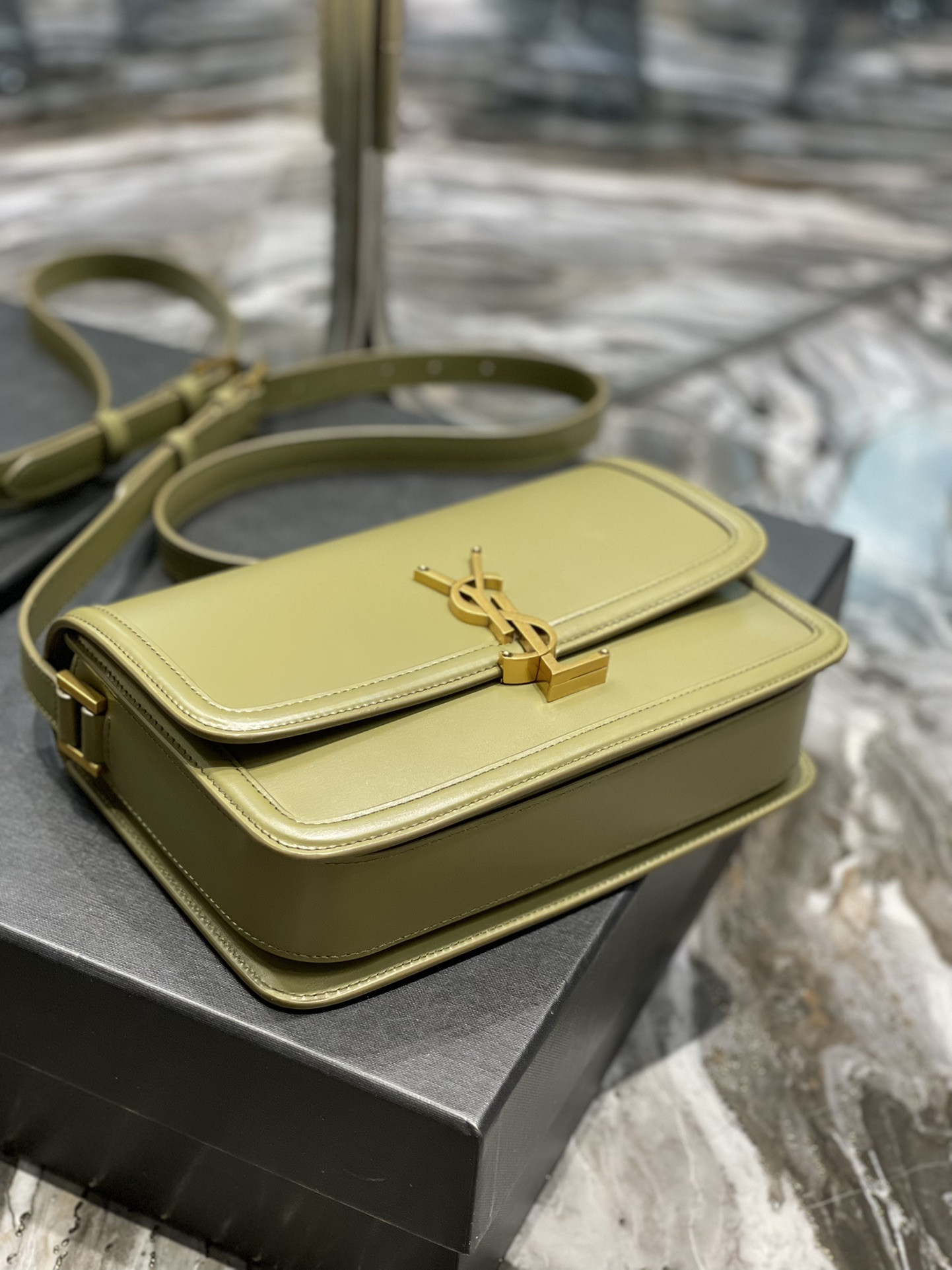 Y51 SOLFERINO MEDIUM SATCHEL IN BOX Sa1nt Lau*nt Avocado GREEN 9.1 X 6.3 X 2.4 INCHES