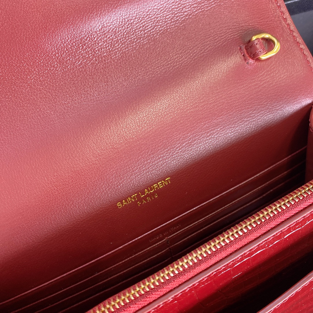 Y51 SUNSET CHAIN WALLET IN CROCODILE-EMBOSSED SHINY LEATHER RED 7.4 X 5.5 X 2.1 INCHES