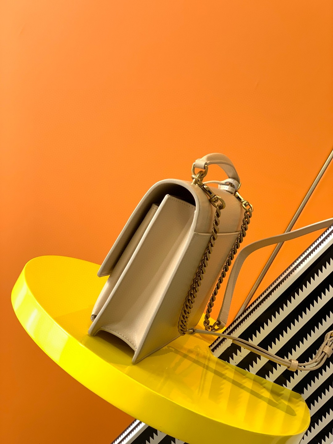 Y51 SUNSET LARGE IN SMOOTH LEATHER BEIGE 10.6 X 7 X 3.1 INCHES