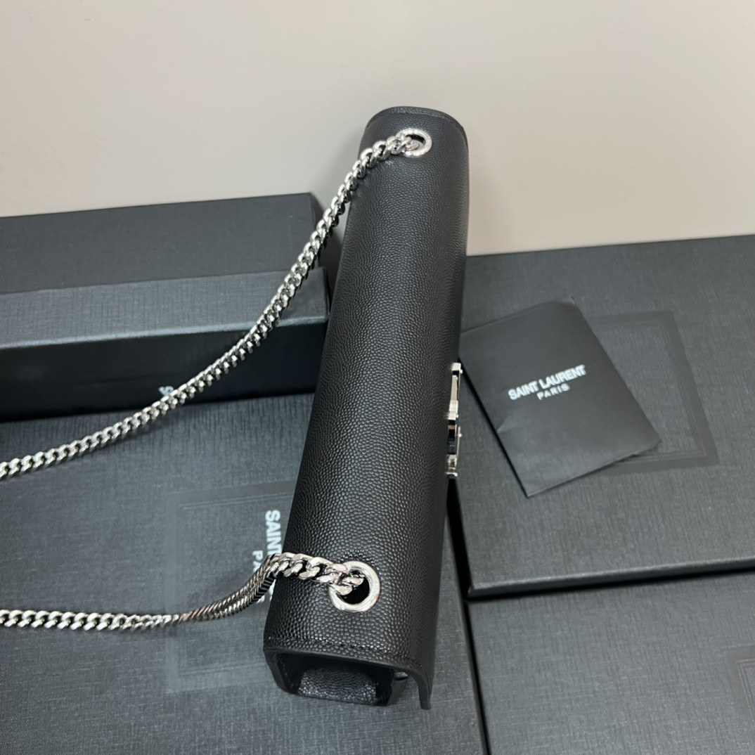 Y51 KATE MEDIUM IN GRAIN DE POUDRE EMBOSSED LEATHER BLACK SILVER 9.4 X 5.7 X 2.1 INCHES