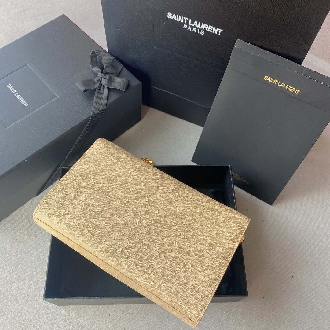 Y51 KATE MEDIUM IN GRAIN DE POUDRE EMBOSSED LEATHER DARK BEIGE 9.4 X 5.7 X 2.1 INCHES