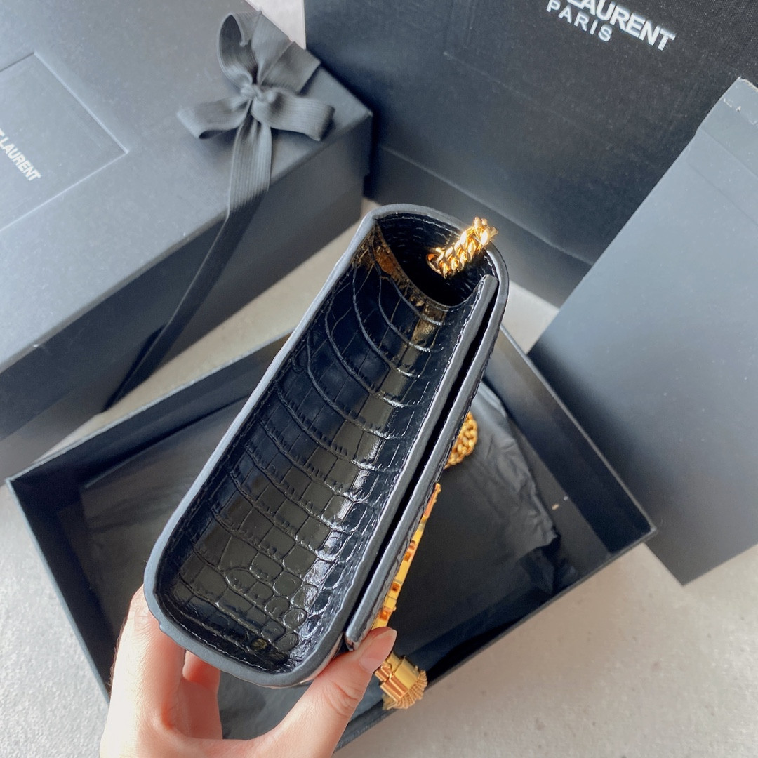 Y51 KATE MEDIUM TASSEL IN CROCODILE-EMBOSSED LEATHER BLACK 9.4 X 5.7 X 2.1 INCHES