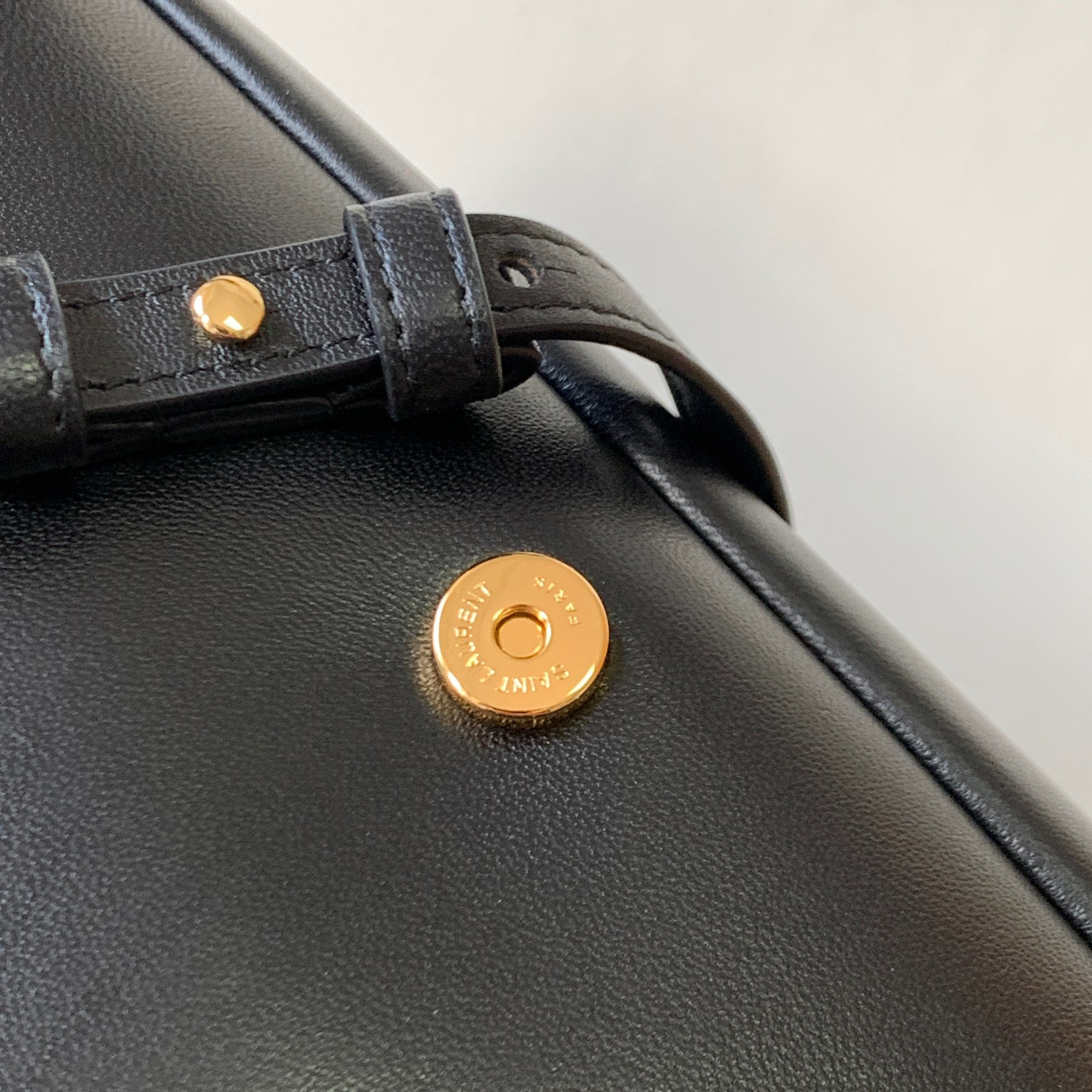 Y51 KATE 99 IN QUILTED NAPPA LEATHER 10.2 X 5.3 X 1.7 INCHES