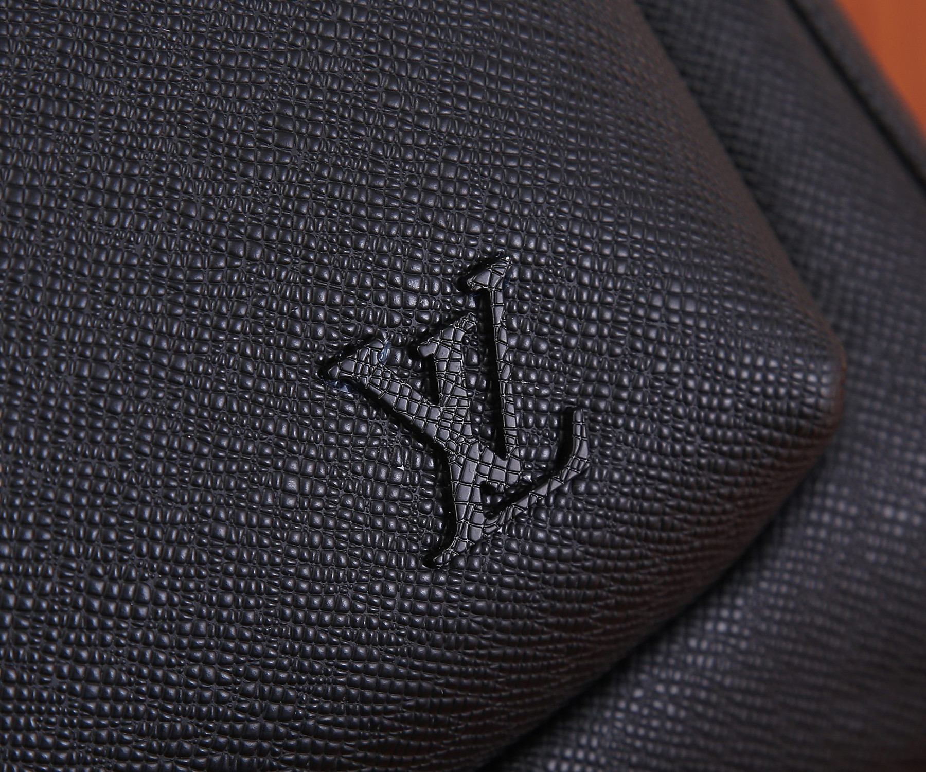 L0vis Vvtt0n M30977 Avenue Backpack 40 x 31 x 15 cm