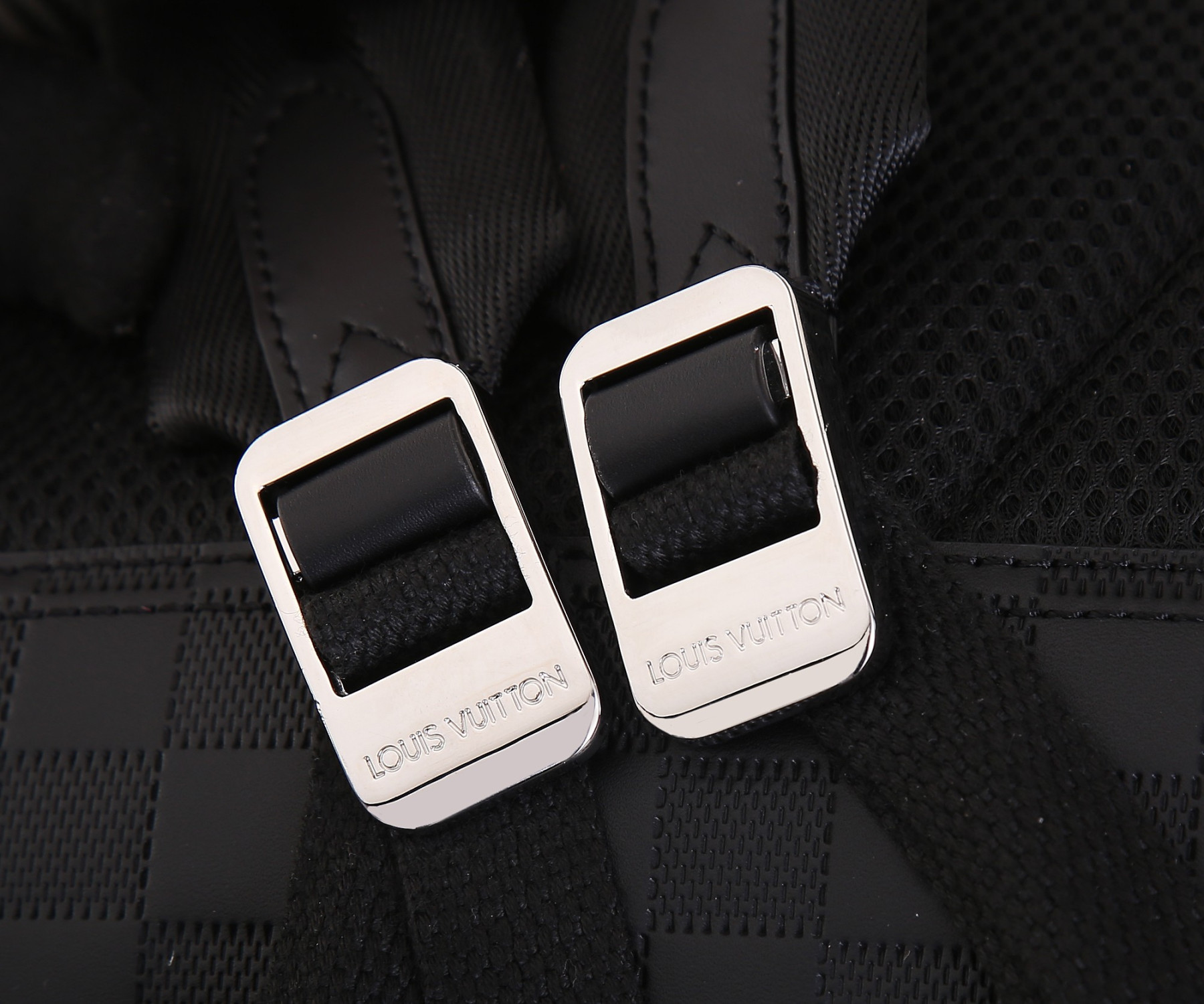 L0vis Vvtt0n N40501 Avenue Backpack 40 x 31 x 15 cm