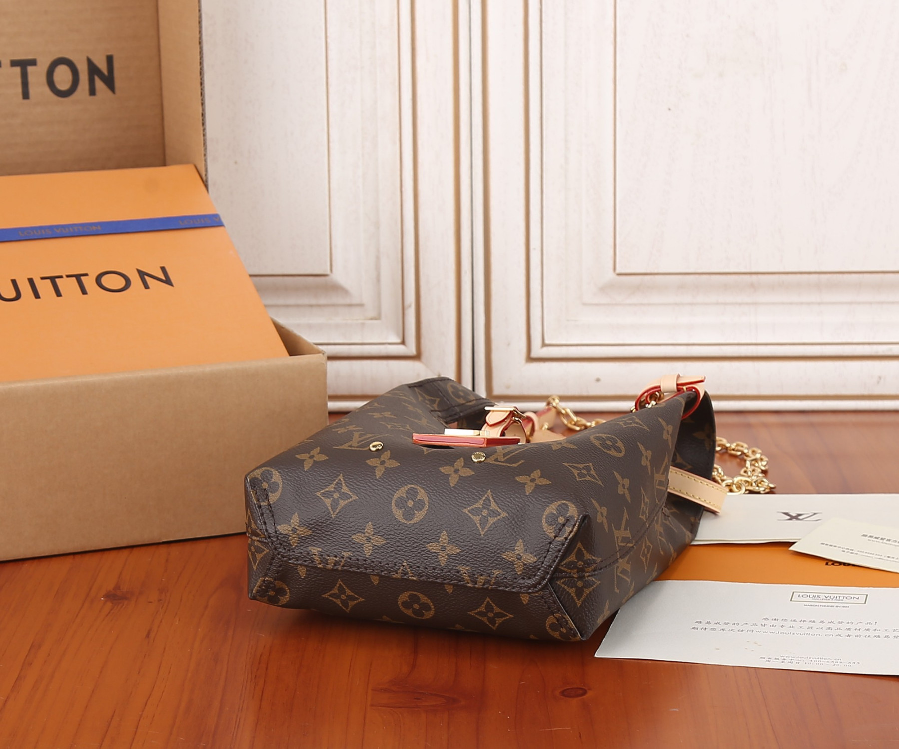 L0vis Vvtt0n M46816 Atlantis BB 17 x 17 x 7 cm