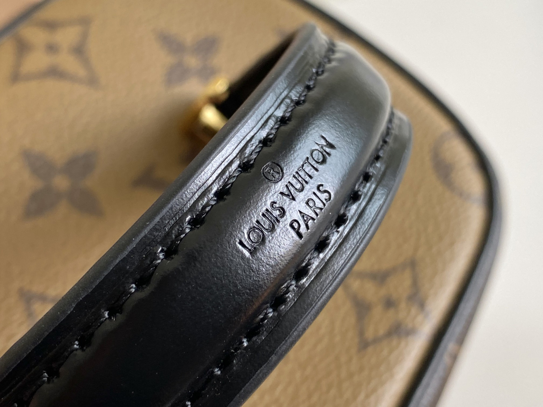 L0vis Vvtt0n M45165 Vanity PM  7.5 x 5.1 x 4.3 inches