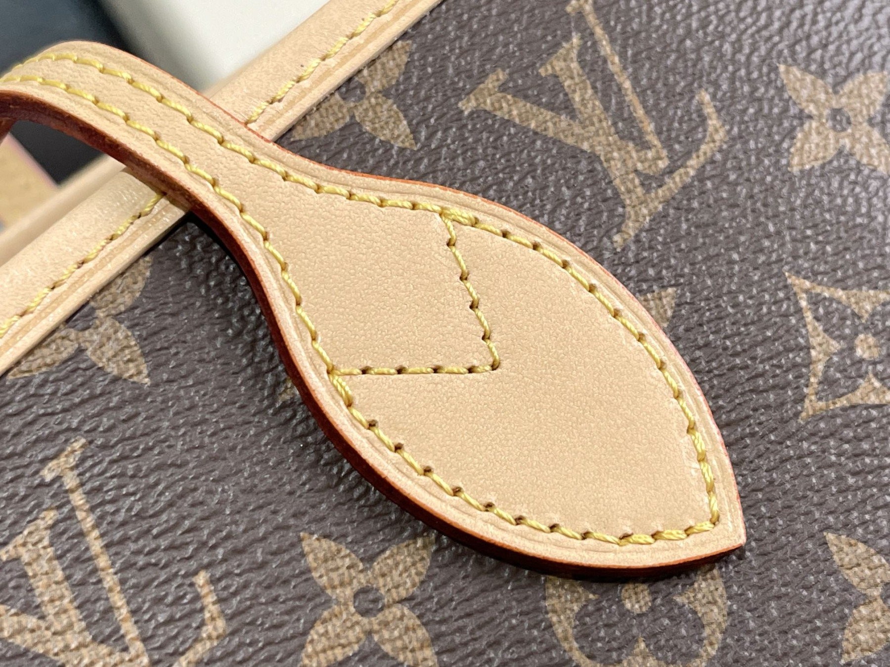 L0vis Vvtt0n M41178 Neverfull MM 12.6 x 11.4 x 6.7 inches Without Box