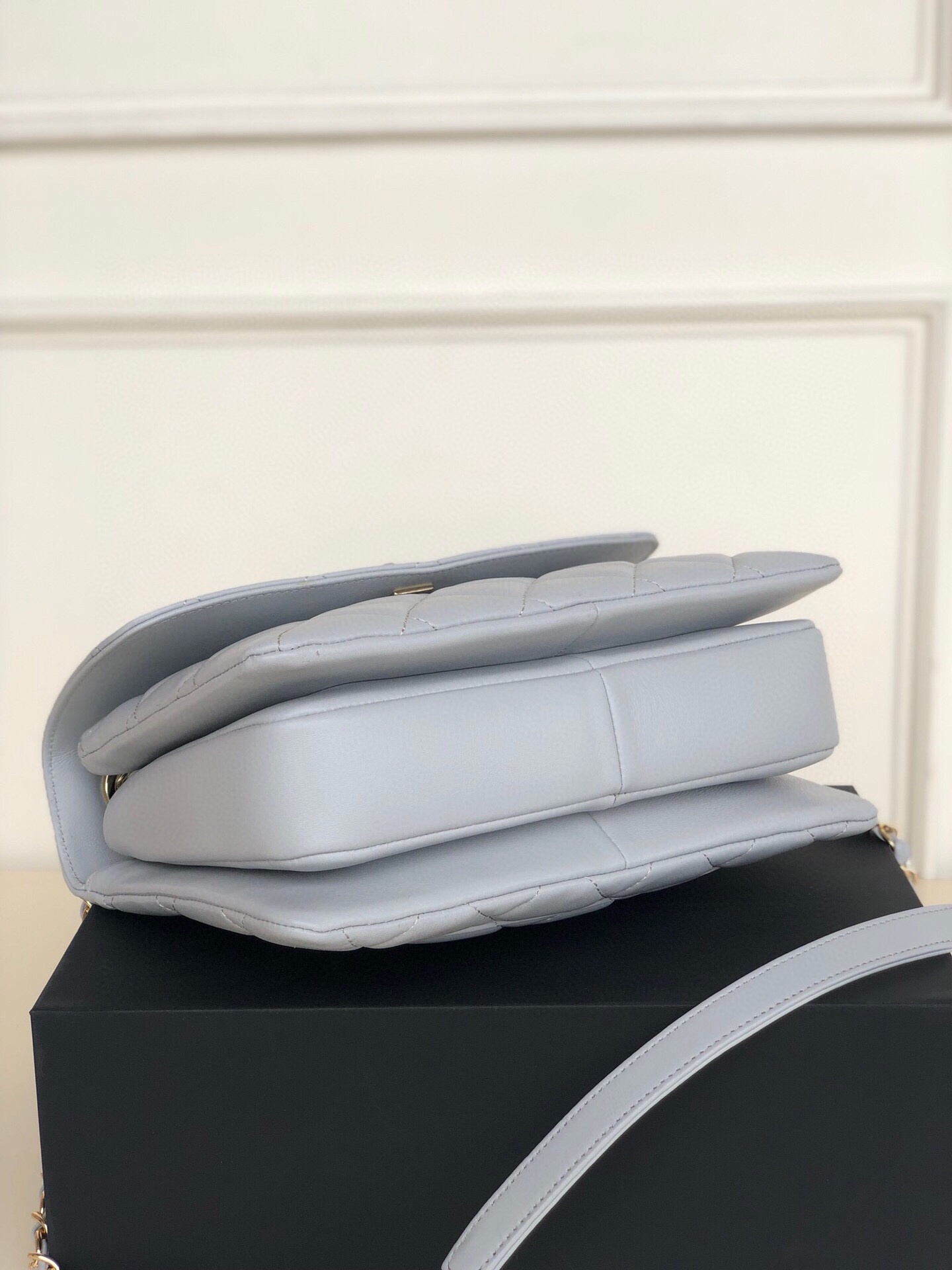 Ch**el FLAP BAG WITH TOP HANDLE 6.6 × 9.8 × 4.7 in