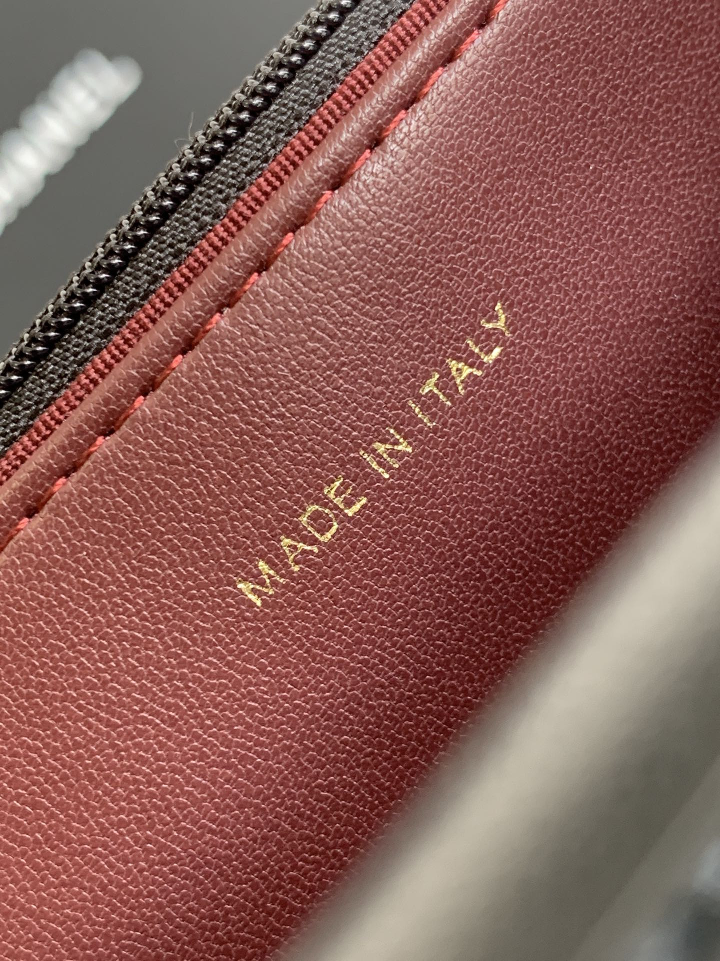 Ch**el CLASSIC WALLET ON CHAIN BLACK 4.8 × 7.5 × 1.4 in